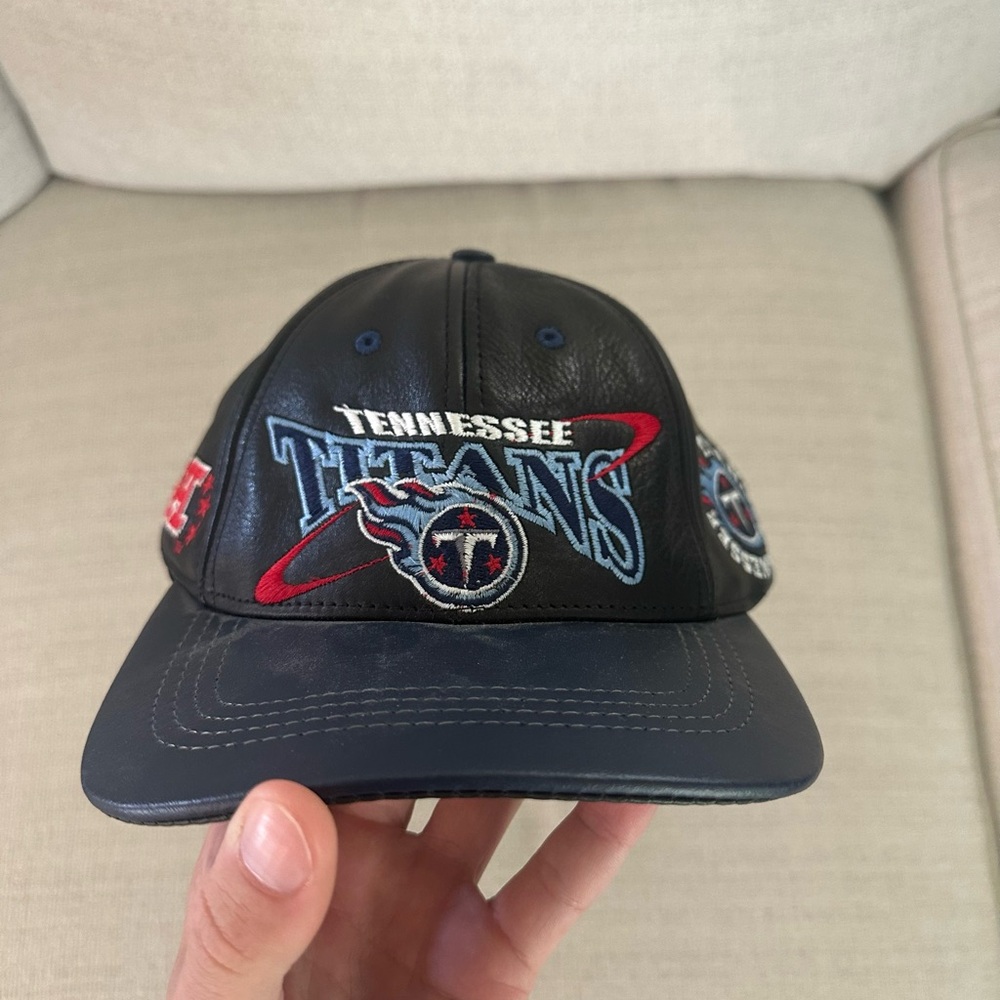 Tennessee Titans Leather StrapBsck